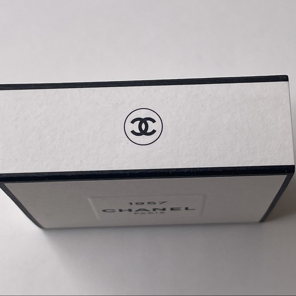 2 New CHANEL PARIS 1957 Eau De Parfum Samples - Picture 3 of 6